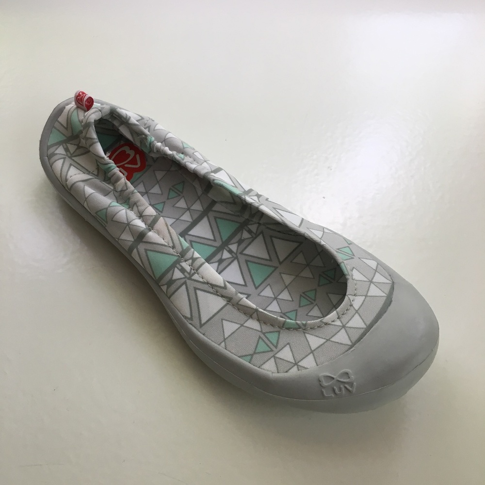 LUV  Water Shoes